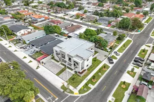 4313 E 8th Ct, Hialeah, FL 33013 - Photo 29