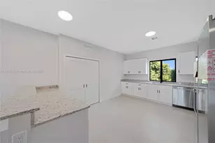 4313 E 8th Ct, Hialeah, FL 33013 - Photo 9