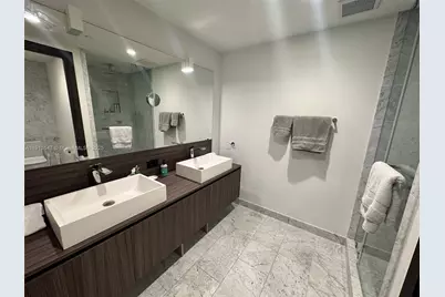 1000 Brickell Plaza #3907, Miami, FL 33131 - Photo 9