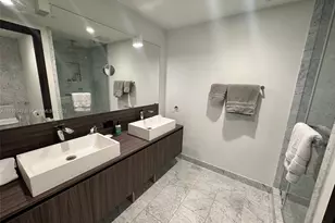 1000 Brickell Plaza, Miami, FL 33131 - Photo 9