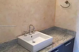 185 SW 7th St, Miami, FL 33130 - Photo 3