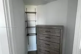 650 NE 32nd St, Miami, FL 33137 - Photo 15