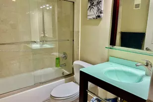 770 Claughton Island Dr, Miami, FL 33131 - Photo 9