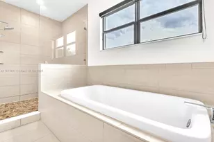 10250 NW 76th Terrace, Doral, FL 33178 - Photo 29