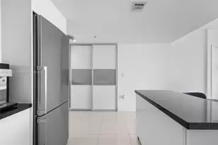 92 SW 3rd St, Miami, FL 33130 - Photo 9