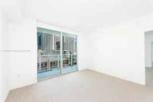 500 Brickell Ave, Miami, FL 33131 - Photo 17