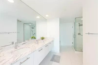 500 Brickell Av #1505, Miami, FL 33131 - Photo 9