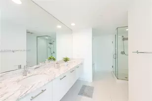 500 Brickell Ave, Miami, FL 33131 - Photo 9