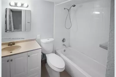 17021 N Bay Rd #105, Sunny Isles Beach, FL 33160 - Photo 7