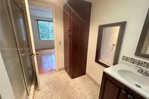 1080 Del Lago Cir, Sunrise, FL 33313 - Photo 11