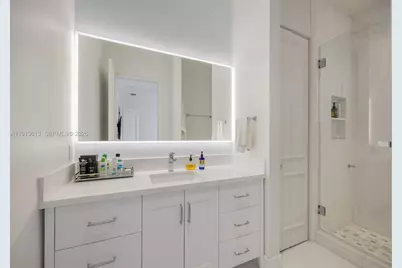 2760 Brickell Ct #2760, Miami, FL 33129 - Photo 15