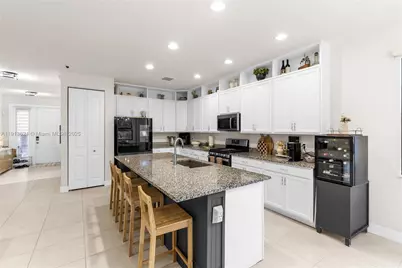 7464 Estero Dr, Lake Worth, FL 33463 - Photo 5