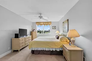 8900 Washington Blvd, Pembroke Pines, FL 33025 - Photo 17