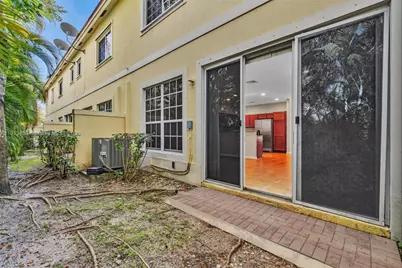 3226 NW 31st Ter, Oakland Park, FL 33309 - Photo 43