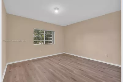 3226 NW 31st Ter, Oakland Park, FL 33309 - Photo 35