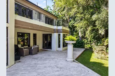 10395 SW 67th Ave, Pinecrest, FL 33156 - Photo 7