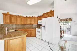 8007 SW 157th Pl, Miami, FL 33193 - Photo 3