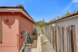 8007 SW 157th Pl, Miami, FL 33193 - Photo 33