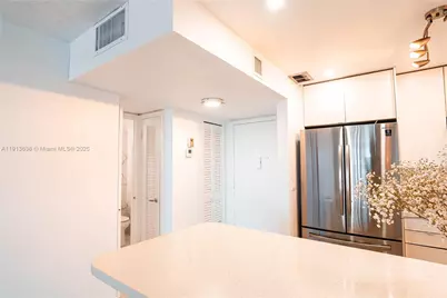 1817 S Ocean Driv #918, Hallandale Beach, FL 33009 - Photo 9