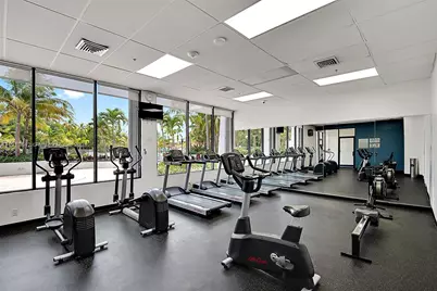 100 Bayview Dr #615, Sunny Isles Beach, FL 33160 - Photo 17