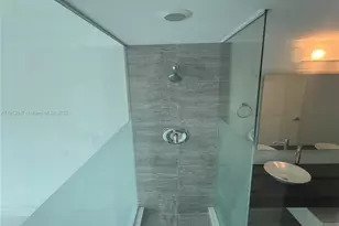 92 SW 3rd St, Miami, FL 33130 - Photo 13