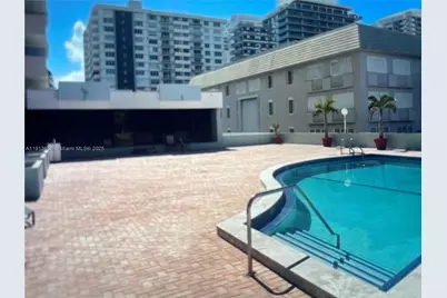 5838 Collins Ave #PH-F, Miami Beach, FL 33140 - Photo 13