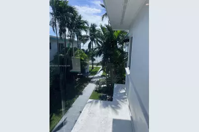 1990 Bay Dr #17, Miami Beach, FL 33141 - Photo 13