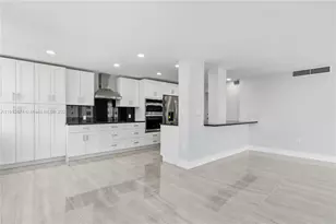 2751 S Ocean Dr, Hollywood, FL 33019 - Photo 17