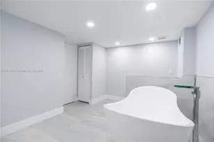 2751 S Ocean Dr, Hollywood, FL 33019 - Photo 39