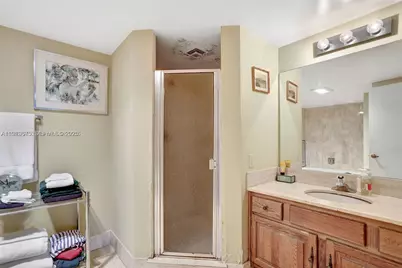 1800 S Ocean Blvd #210, Lauderdale by the Sea, FL 33062 - Photo 27