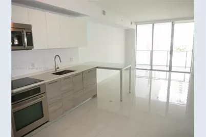 1300 Brickell Bay Dr #1110, Miami, FL 33131 - Photo 3