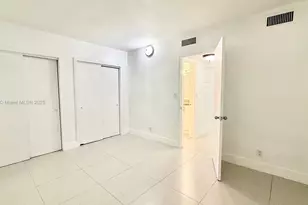 42 SW 14th St, Dania Beach, FL 33004 - Photo 15