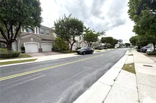 10802 NW 84th Ln, Doral, FL 33178 - Photo 45