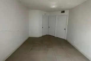 8290 Lake Dr, Doral, FL 33166 - Photo 13