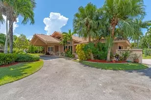 10220 SW 140th St, Miami, FL 33176 - Photo 3