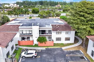 10857 NW 7th St, Miami, FL 33172 - Photo 3