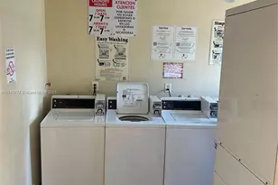 1051 SW 1st St, Miami, FL 33130 - Photo 7