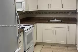 200 NE 45th St, Oakland Park, FL 33334 - Photo 3