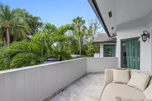 6180 Pine Tree Dr, Miami Beach, FL 33140 - Photo 63