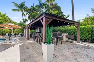 6180 Pine Tree Dr, Miami Beach, FL 33140 - Photo 77