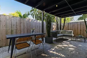 1009 NW 11th Ct, Miami, FL 33136 - Photo 31