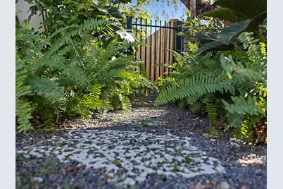 1009 NW 11th Ct, Miami, FL 33136 - Photo 41