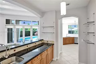 2553 Jardin Manor, Weston, FL 33327 - Photo 17