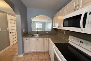 930 NE 34th Ave, Homestead, FL 33033 - Photo 5