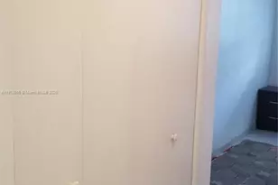 220 SW 9th Ave, Hallandale Beach, FL 33009 - Photo 11