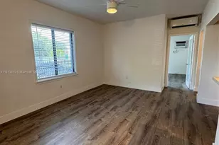 570 NE 69th St, Miami, FL 33138 - Photo 3