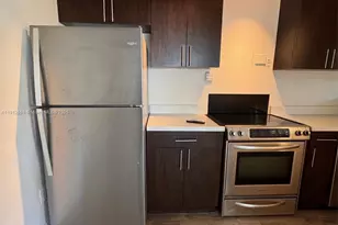 570 NE 69th St, Miami, FL 33138 - Photo 9