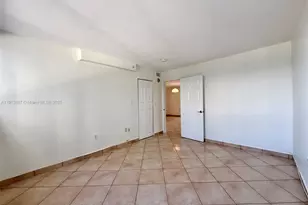 555 NE 30th St, Miami, FL 33137 - Photo 27