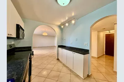 555 NE 30th St #PH1004, Miami, FL 33137 - Photo 11