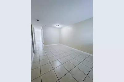 1658 SE 28th Ct #101, Homestead, FL 33035 - Photo 5